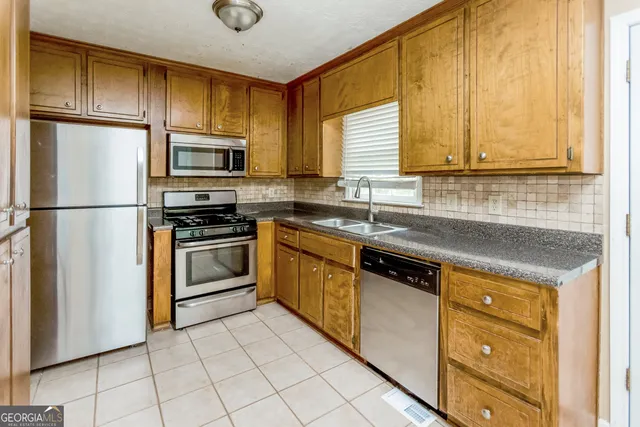 $1,820 | 5851 Taylor Creek Drive, Canton, GA 30115