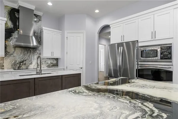 $2,050,000 | 7420 Byrons Way, Naples, FL 34113