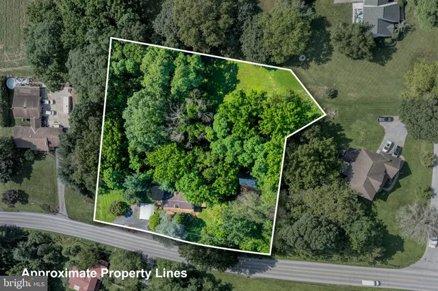 $565,000 | 1592 White Oak Road, Strasburg, PA 17579