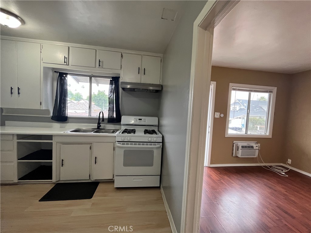 3447 4th Street, Unit 5 Riverside, CA 92501 - Photo 8 of 12 Gallery Image 8