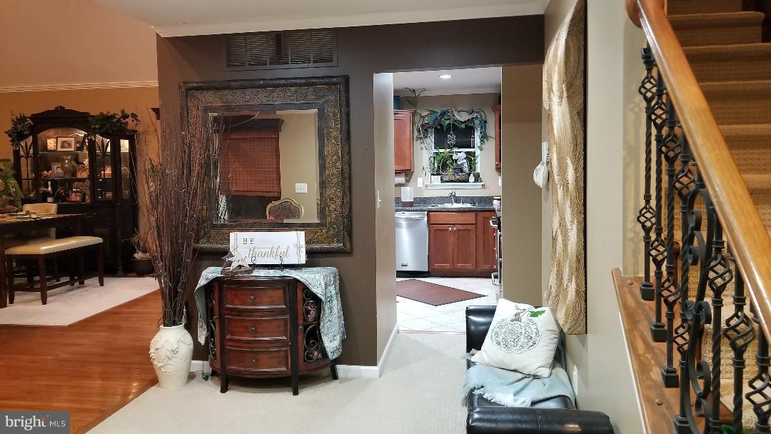 1655 Cape May Road Baltimore, MD 21221 - Photo 4 of 24 Interior (General)