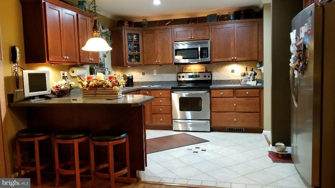 1655 Cape May Road Baltimore, MD 21221 - Photo 9 of 24 Kitchen