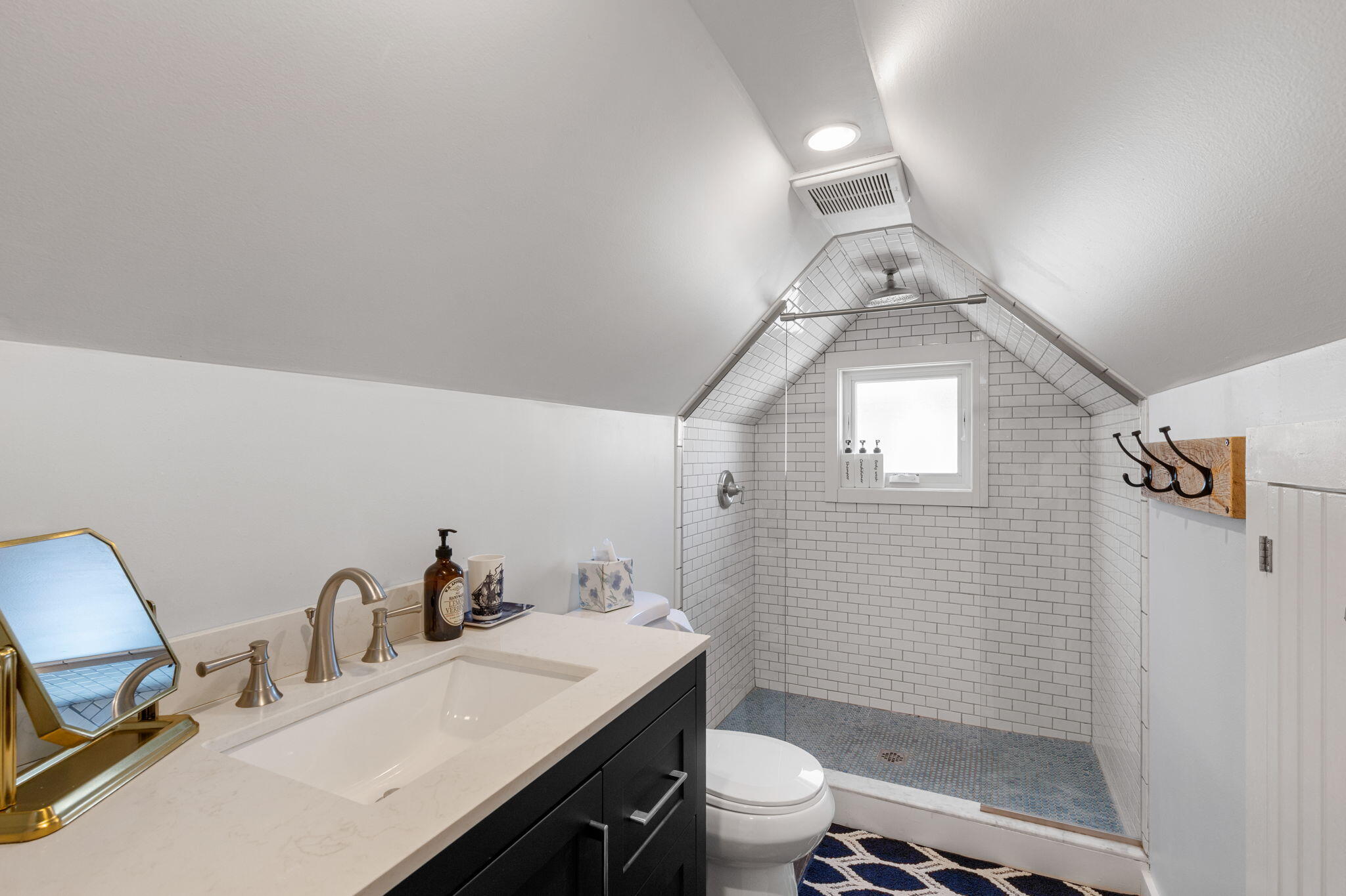 52 Creek Road, Unit 1 Provincetown, MA 02657 - Photo 18 of 21 42-web-or-mls-52-creek-rd-3