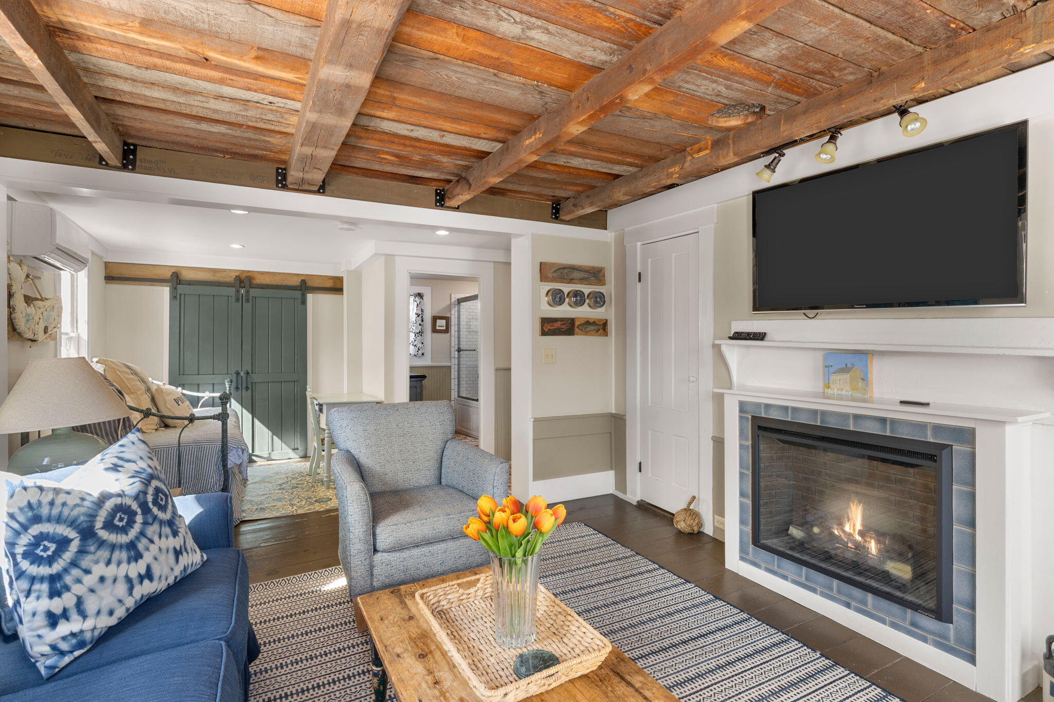 52 Creek Road, Unit 1 Provincetown, MA 02657 - Photo 8 of 21 30-web-or-mls-52-creek-rd-3