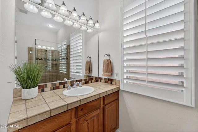 $595,000 | 4715 East Carob Drive, Gilbert, AZ 85298