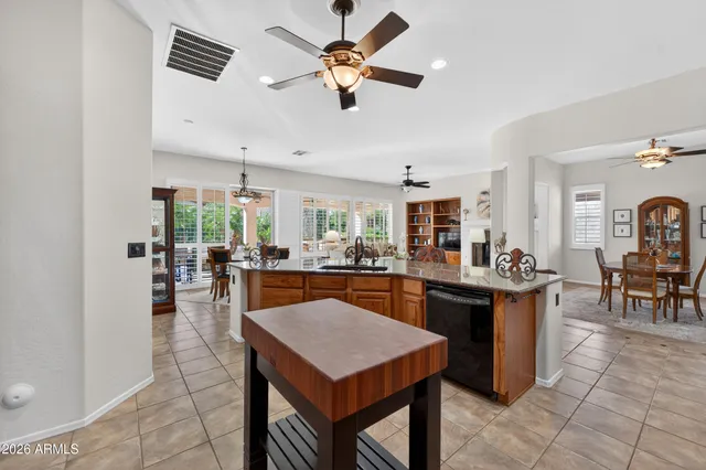 $595,000 | 4715 East Carob Drive, Gilbert, AZ 85298