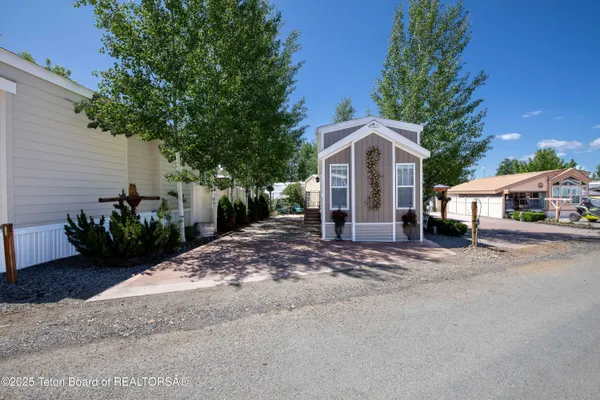 $215,000 | 110 Oxbow Drive, Thayne, WY 83127