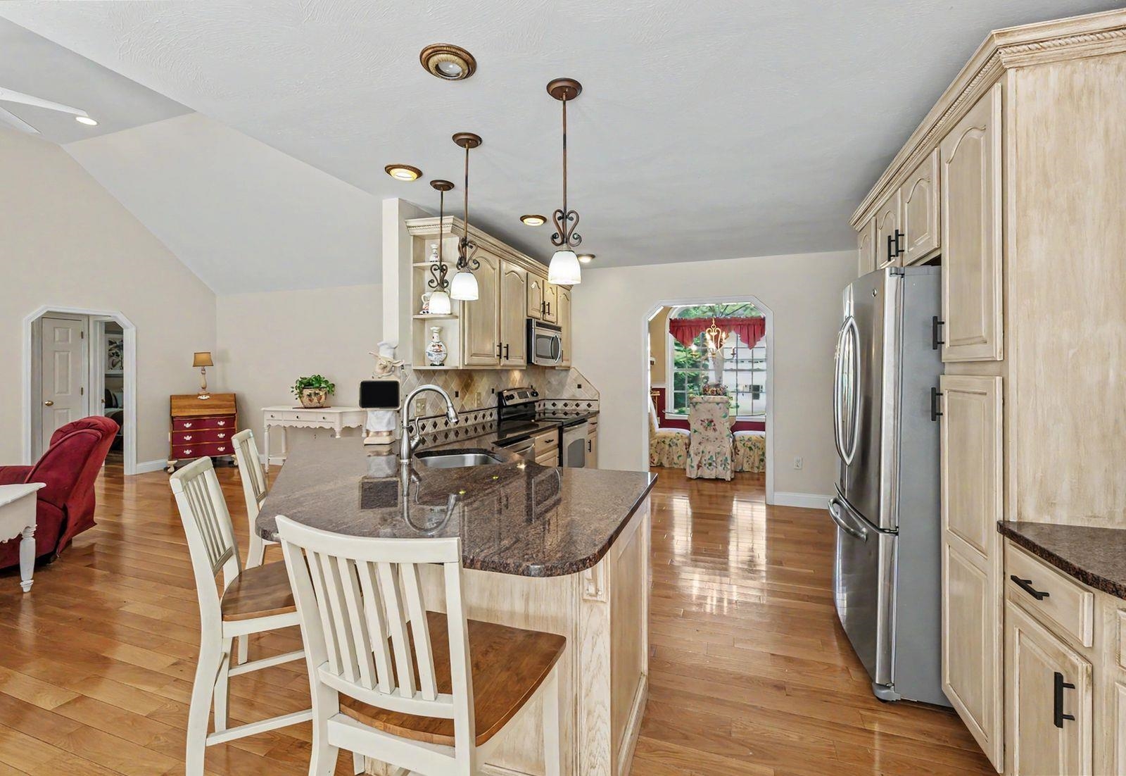5 Cardinal Circle Derry, NH 03038 - Photo 12 of 55 Gallery Image 12