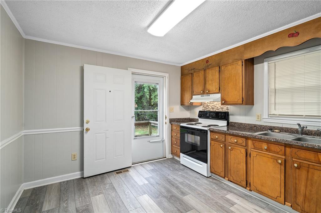 1301 Filbert Place High Point, NC 27260 - Photo 10 of 24 Gallery Image 10