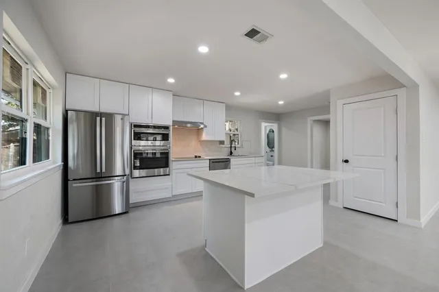 $520,000 | 1200 Tanglewood Trail, Euless, TX 76040