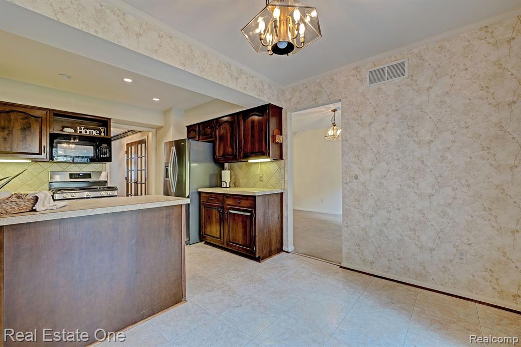 1245 Candlestick Lane, Unit 113 Rochester Hills, MI 48306 - Photo 22 of 74 Gallery Image 22