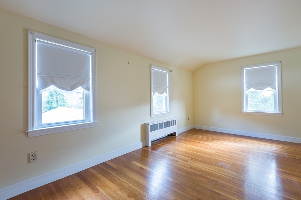 33 Endicott Road Stoneham, MA 02180 - Photo 17 of 23 Gallery Image 17