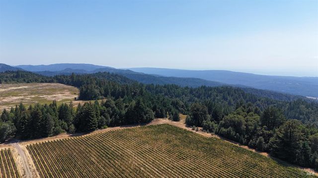$3,000,000 | 39000 Crispin Road, Manchester, CA 95459