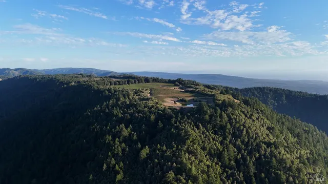 $3,000,000 | 39000 Crispin Road, Manchester, CA 95459