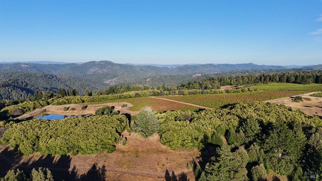 $3,000,000 | 39000 Crispin Road, Manchester, CA 95459