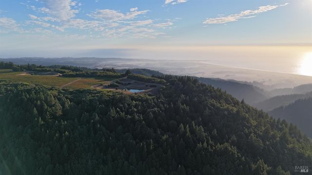 $3,000,000 | 39000 Crispin Road, Manchester, CA 95459