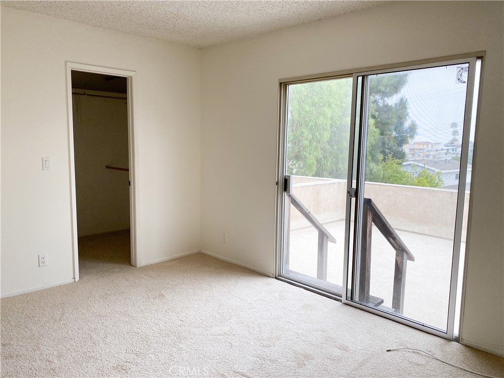 34072 Mazo Drive Dana Point, CA 92629 - Photo 22 of 73 an empty room with a large window