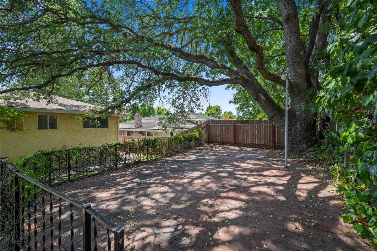 6929 Lisa Marie Way Carmichael, CA 95608 - Photo 35 of 50