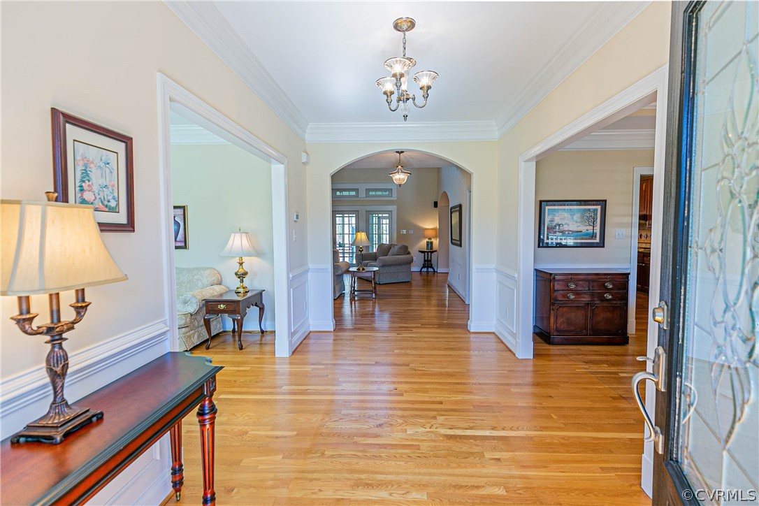 10180 Scots Landing Road Mechanicsville, VA 23116 - Photo 13 of 50 a living room with furniture