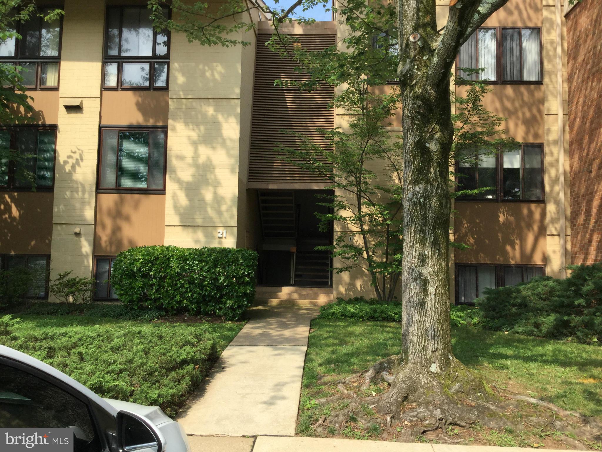 21 Hamill Road, Unit 21E Baltimore, MD 21210 - Photo 1 of 20 Exterior (Front)