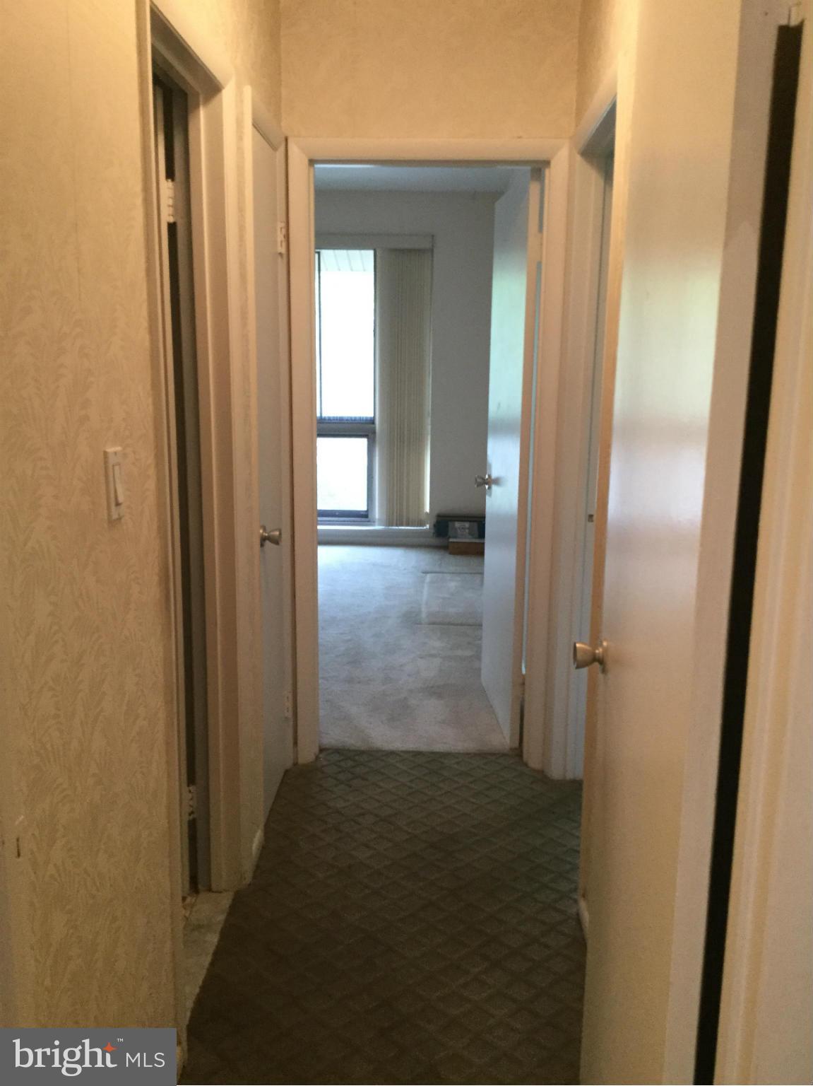 21 Hamill Road, Unit 21E Baltimore, MD 21210 - Photo 11 of 20 Interior (General)