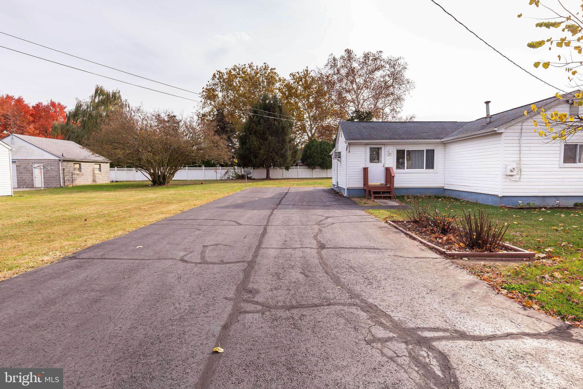 7231 Greenbank Road Baltimore, MD 21220 - Photo 3 of 53 Lots of parking