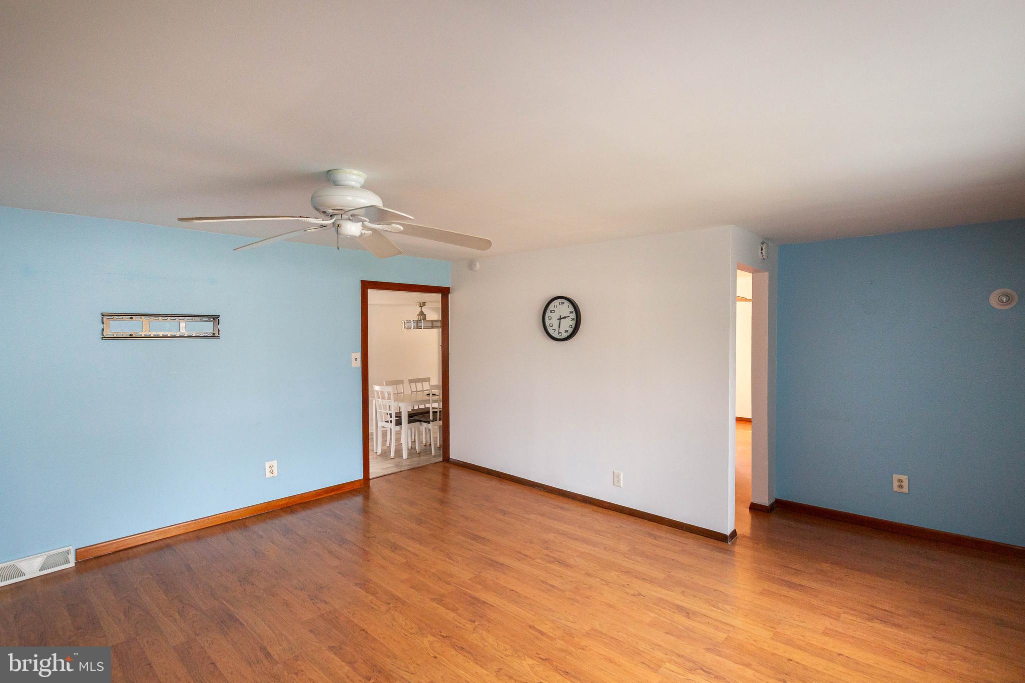 7231 Greenbank Road Baltimore, MD 21220 - Photo 33 of 53 Living Room 2