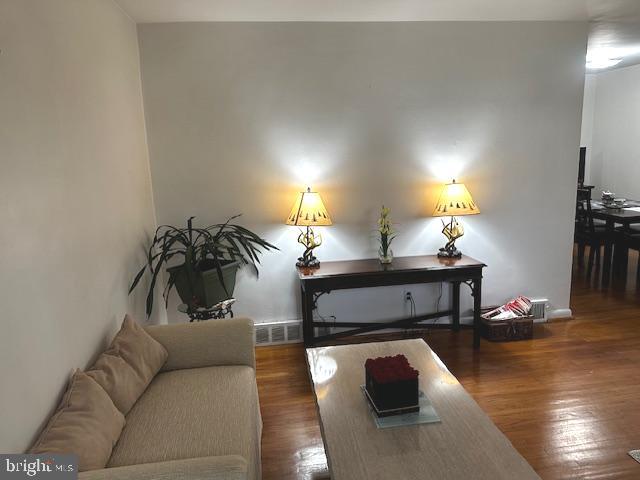 8560 Castor Avenue Philadelphia, PA 19152 - Photo 5 of 34