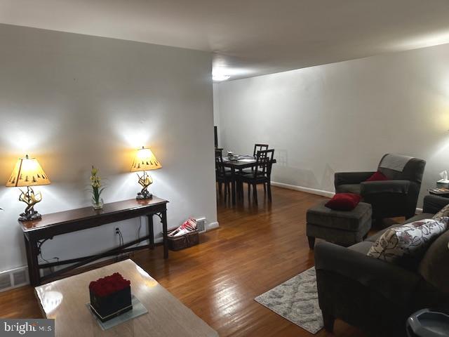 8560 Castor Avenue Philadelphia, PA 19152 - Photo 8 of 34