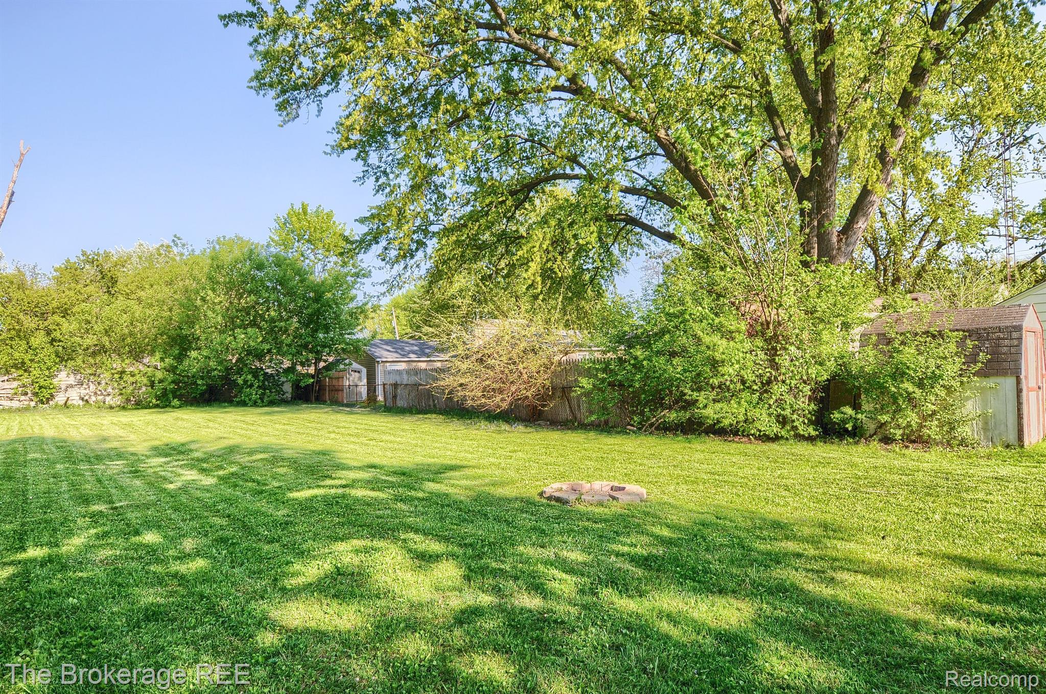 4045 Risedorph Street Burton, MI 48509 - Photo 33 of 33