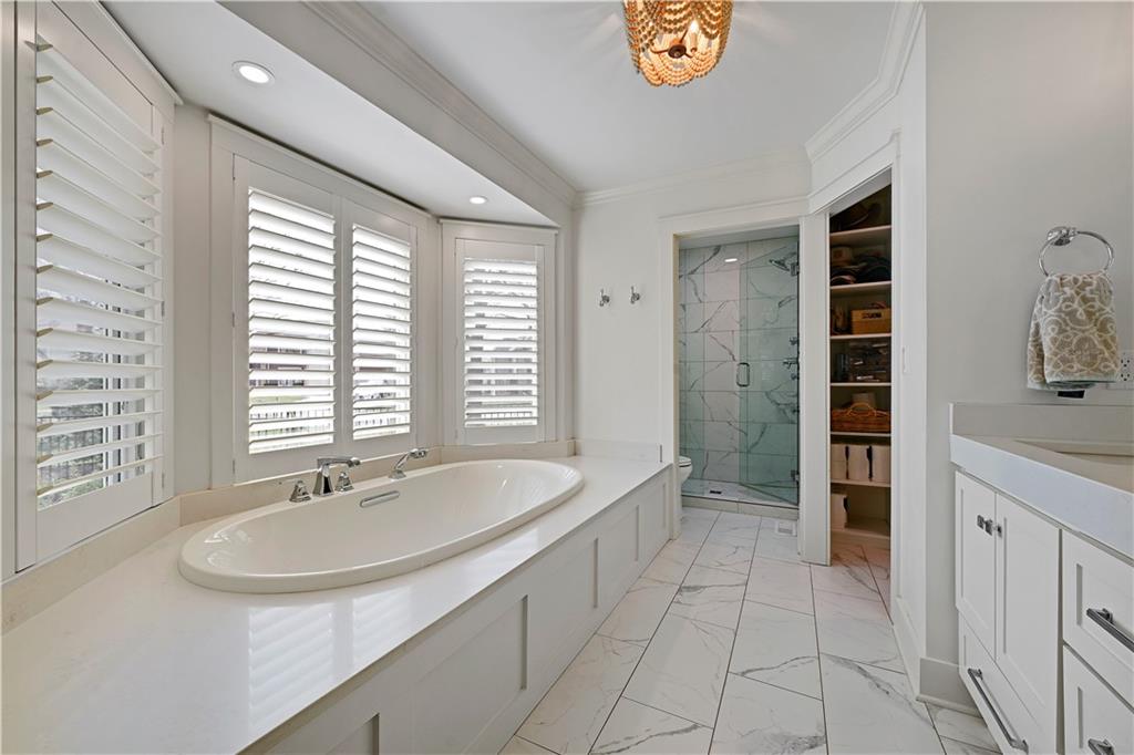 12321 Fairway Road Leawood, KS 66209 - Photo 21 of 62