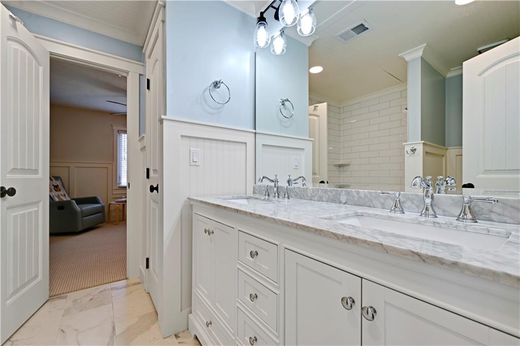 12321 Fairway Road Leawood, KS 66209 - Photo 39 of 62