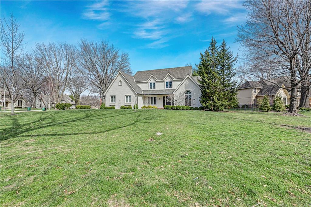 12321 Fairway Road Leawood, KS 66209 - Photo 6 of 62