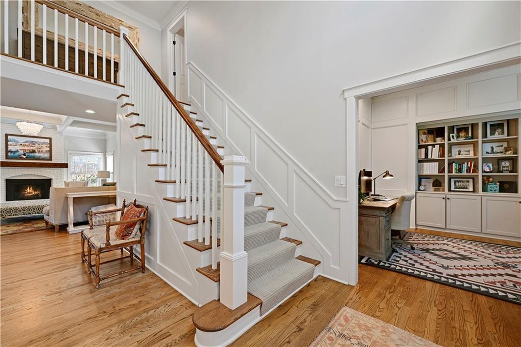 12321 Fairway Road Leawood, KS 66209 - Photo 8 of 62
