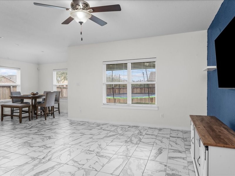 9203 Waldrick Trace Drive Rosharon, TX 77583 - Photo 15 of 35 a view of a livingroom with furniture and window