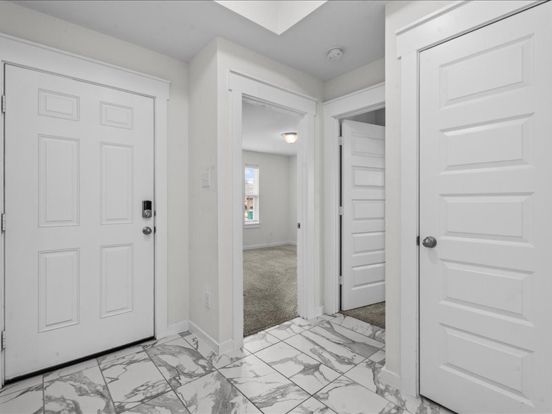 9203 Waldrick Trace Drive Rosharon, TX 77583 - Photo 5 of 35 a view of a bathroom