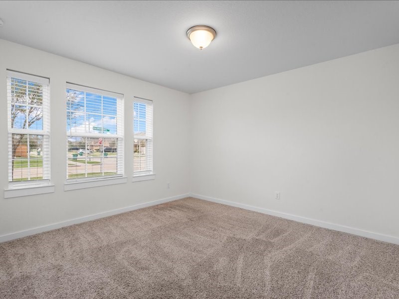9203 Waldrick Trace Drive Rosharon, TX 77583 - Photo 6 of 35 an empty room with a window