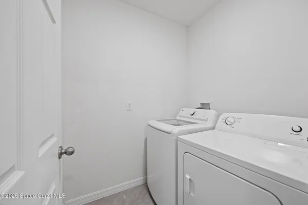 $2,300 | 1305 Valley View Avenue, Rockledge, FL 32955