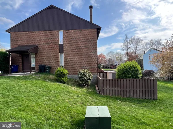 $2,400 | 5880 Whisper Way, Unit 1606, Elkridge, MD 21075