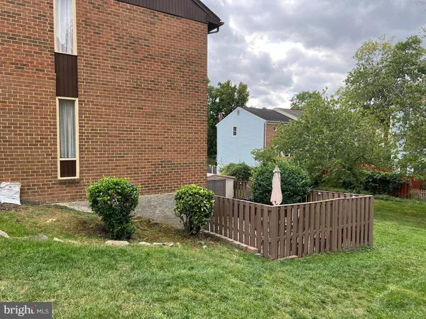 $2,400 | 5880 Whisper Way, Unit 1606, Elkridge, MD 21075