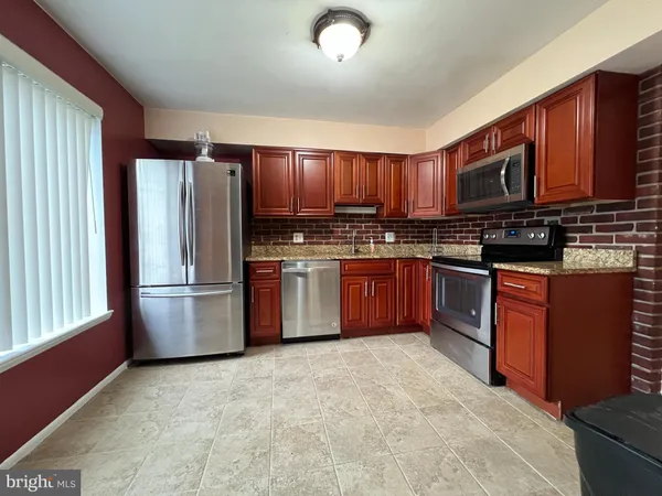 $2,500 | 5880 Whisper Way, Unit 1606, Elkridge, MD 21075