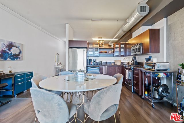 $735,000 | 1111 South Grand Avenue, Unit 716, Los Angeles, CA 90015