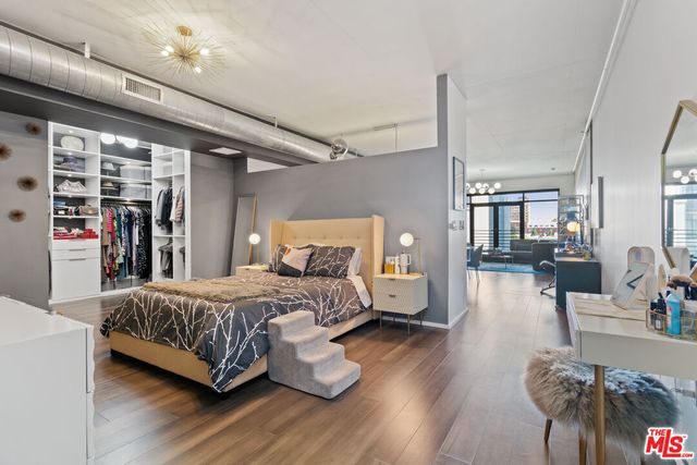 $735,000 | 1111 South Grand Avenue, Unit 716, Los Angeles, CA 90015