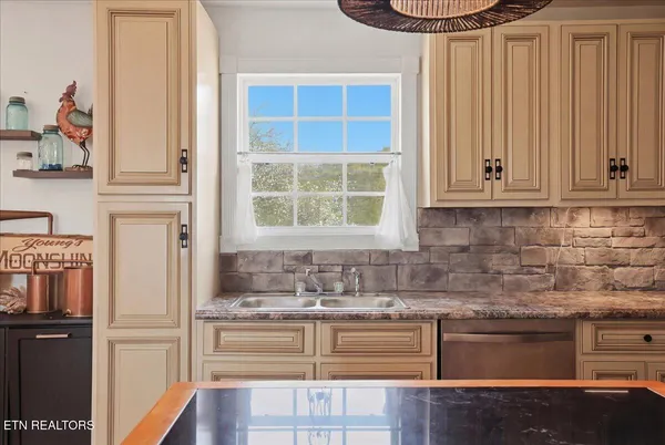 $1,874,000 | 365 Young Lane, Tazewell, TN 37879