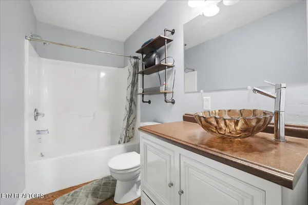 $1,874,000 | 365 Young Lane, Tazewell, TN 37879