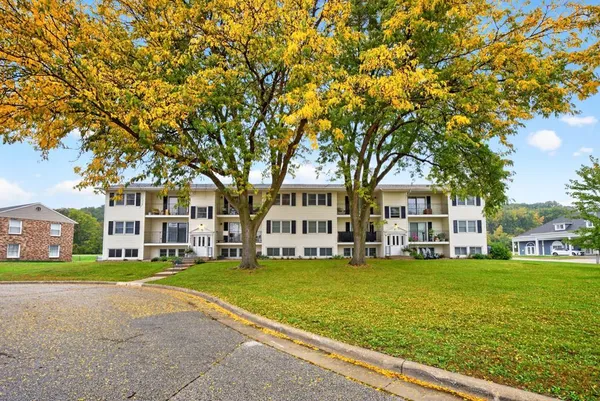 $149,900 | 1903 Greenview Place Southwest, Unit 1, Rochester, MN 55902