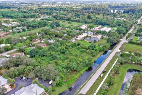 $1,500,000 | 76 Sw Avenue, Davie, FL 33314