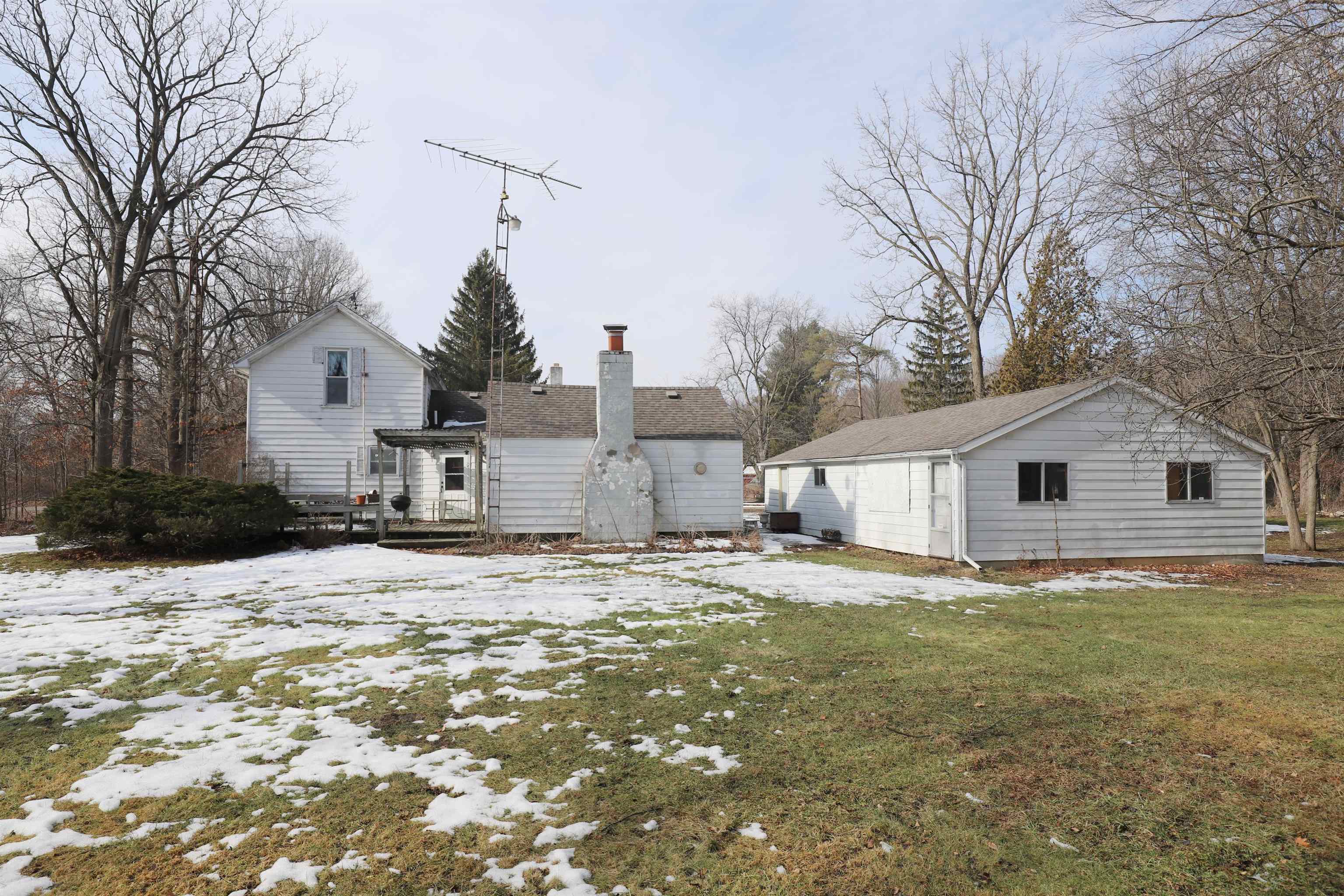 4298 North Center Road Flint, MI 48506 - Photo 31 of 46 50199710-8f3b6dec-910e-488f-acf2-1fbe69d469bf.JPG