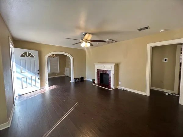 $1,400 | 642 Robinson Place, Shreveport, LA 71104