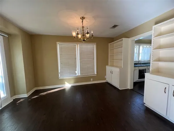 $1,400 | 642 Robinson Place, Shreveport, LA 71104